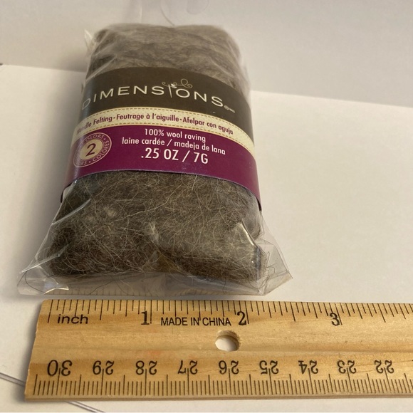 6 Dimensions FeltWorks 100% Wool Roving 0.25oz Pebble Granite Grey Crafts - Picture 14 of 16